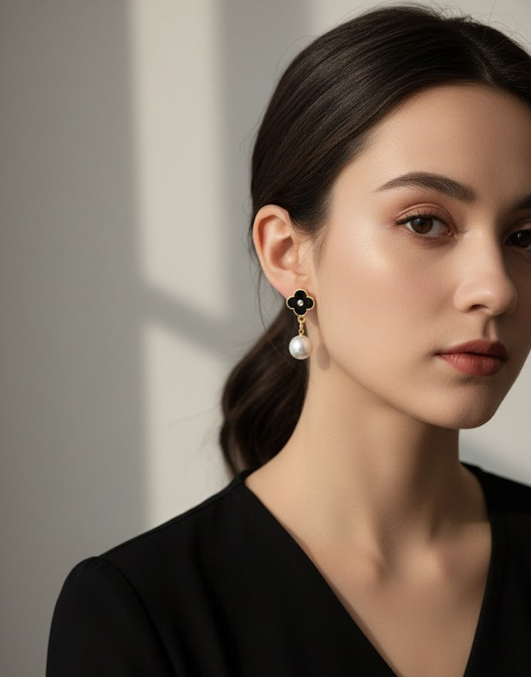 Royal Onyx Clovers – Timeless Pearl Drops